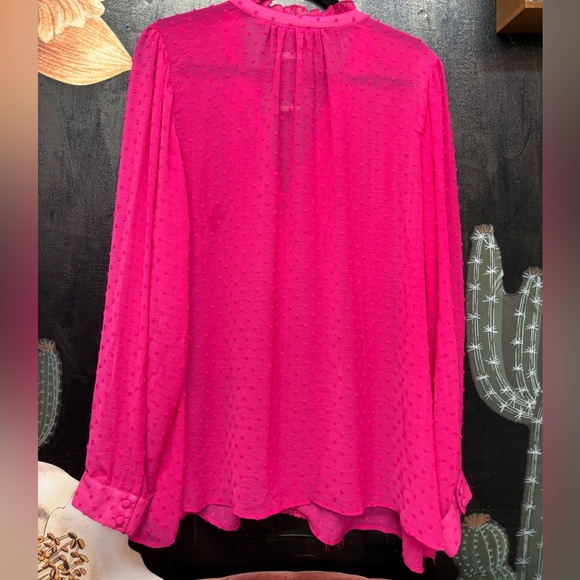 TORRID 🩷 hot pink chiffon blouse !!! - Picture 2 of 11